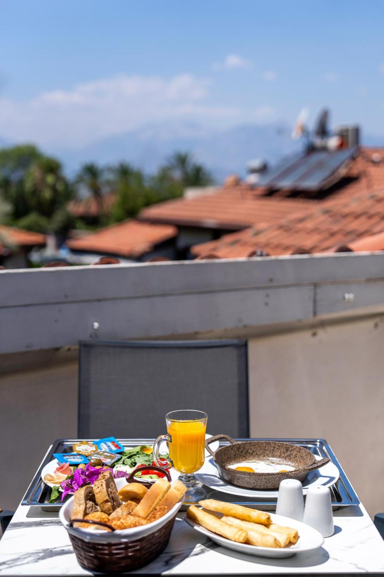 Atelya Art Hotel Antalya Bagian luar foto